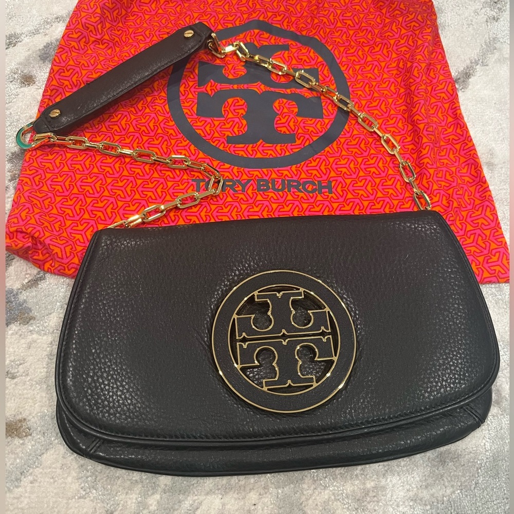 TORY BURCH Amanda Leather logo Clutch / wallet on chain